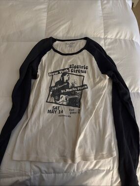 Brandy Melville Black & White Raglan Graphic Long Sleeve Tee